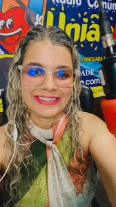 O vídeo fico grande mas ele representa muito para mim., Meu pai Dionísio e  nosso amigo Gerald Macedo cantando em meu programa.