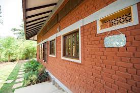 Penggunaan batu bata merah tanpa plester cocok untuk diterapkan di rumah dengan desain modern , klasik tradisional ataupun kontemporer. Indahnya 9 Rumah Bata Yang Kokoh Dan Ekonomis Homify