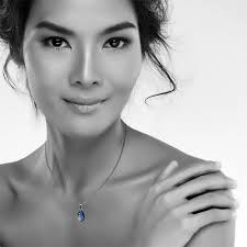 STEVEN BRUSH BLUE XS DROP PENDANT ON A CHAIN NECKLACE -SD483