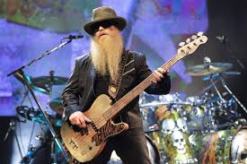 Dusty hill of zz top performs on july 26, 2017, in. Ddinc2h3cc4r4m