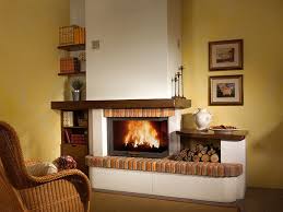 Questo caminetto a legna rustico è realizzato con mattoni e pianelle e legno massello. 50 Foto Di Camini Rustici Di Varie Marche Mondodesign It