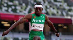 O atleta português pedro pablo pichardo venceu hoje a 'inspiration games', formato inovador da liga diamante, ao registar 17,40 metros, no triplo salto, batendo o número um mundial christian taylor. X6qm2rgnikhzum