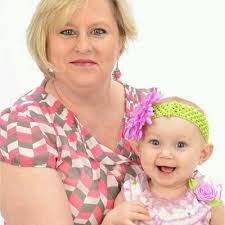 Karen Pipkin's Instagram, Twitter & Facebook