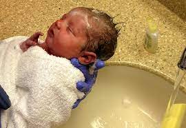 Maternal pneumonia can cause the body's oxygen levels to fall as the lungs are. Delaying Baby S First Bath 8 Reasons Why Doctors Recommend Waiting Before Bathing A Newborn Childrensmd