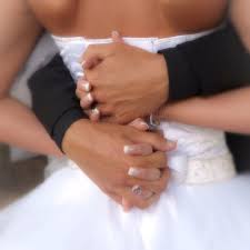 Pin By Kubra Kurt On My Diy Wedding 3 Wedding Poses Wedding Photography Poses Wedding Picture Poses