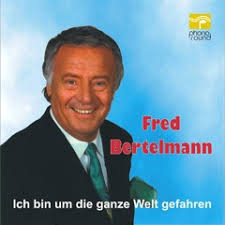 Stream Schwalbenlied by Fred Bertelmann