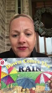 It's raining, it's pouring, the old man is snoring!' ☔⁣⁣ ⁣⁣ Did you know  there were so many different ways to say it's raining in English?⁣⁣ ⁣⁣  These words often tell us