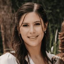 Jen Duncan's Instagram, Twitter & Facebook