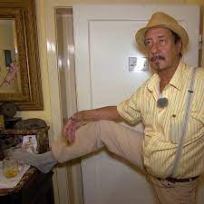 Herr doser hat sich besonders auf sein date vorbereitet. Wir Leben Im Gemeindebau Kein Scherz Heute In Einer Woche Am 01 April Startet Die Neue Staffel Mein Gemeindebau Mit Dabei Sind Wieder Herr Doser Tamara Rapid Pauli Und Viele Mehr Facebook