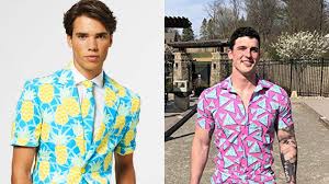 Whether you're wearing one of these men's derby suits to gamble your life savings away, or to just get a little tipsy with friends while yelling at horses, these are the best outfits on the market. What To Wear The Best Kentucky Derby Men Outfits Whas11 Com