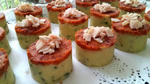 Pomme De Terre Ecrasees Et Puree De Tomates Sechees