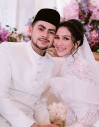 Kali ni anzalna pulak yang bagi pick up line bertubi kat #sepahtusinar. Bekas Pelajar Pintar Kecantikan Adik Bongsu Anzalna Nasir Terserlah Di Hari Perkahwinan Nona