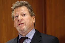 Ryan O'Neal dies at 82