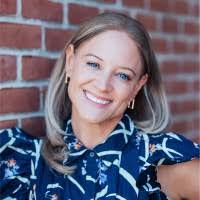 Kimberly Hudak's Instagram, Twitter & Facebook