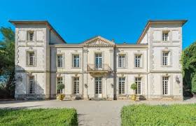 Château mentone dans le var. Les Plus Beaux Chateaux Francais En Vente Immobilier D Exception