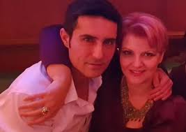 Claudiu manda is a romanian politician currently serving as a member of the european parliament for the social democratic party.1. CÄƒsÄƒtorie In PoliticÄƒ Liderii Psd OlguÅ£a Vasilescu Si Claudiu Manda Au Decis SÄƒ Si Oficializeze RelaÅ£ia