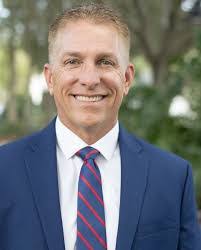 Mindy Legault's Instagram, Twitter & Facebook