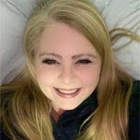 Robyn Connelly's Instagram, Twitter & Facebook