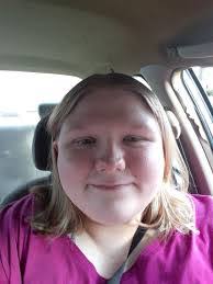 Stephanie Downard's Instagram, Twitter & Facebook