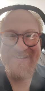 Can someone make this into a Christmas photo? Thanks in advance!