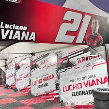 VIANA REGRESA EN LA CARRERA DE “LOS 300 PILOTOS DEL TP” Y HARÁ DUPLA CON THIAGO MARTINEZ Luciano Viana correrá la cuarta edición del Turismo Pista la Carrera de los 300 Pilotos,