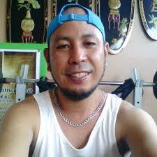 Robert Alfaro's Instagram, Twitter & Facebook