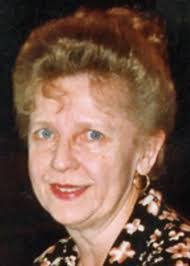 Ellen Stover's Instagram, Twitter & Facebook