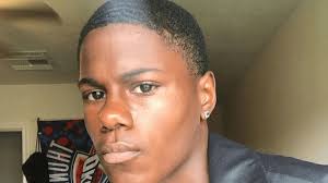 TikTok-Clip: Schwarzer Teenager teilt Regeln seiner Mutter, die ihn vor  Gewalt schützen sollen