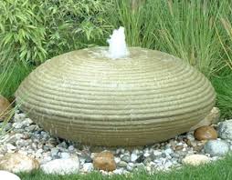 Große auswahl an gartenbrunnen im. Quellstein In Form Ufo O 90 Cm Kaufen Bei Wasserelemente De Wasserelemente