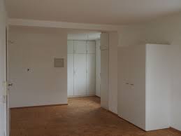 Möblierte wohnung mit 40 qm in langenargen, wohnzimmer mit essplatz und küchenzeile, schlafzimmer, bad mit dusche und badewanne, überdachter außensitzplatz sowie stellplatz ab 01. 1 Zimmer Wohnung Zu Vermieten Untere Seestrasse 99 88085 Langenargen Bodenseekreis Mapio Net