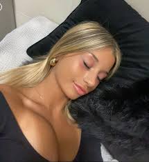 Post by Miel💋 (@jay.miiel)