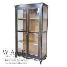 Lemari hias kaca minimalis pinggiran besi. Almari Kaca Display Louisiana Model Shabbychic Ukir Jepara Klasik Waiki Mebel Jepara Waiki Mebel