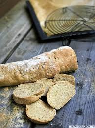 Rustikales Wurzelbrot Wie Von Rewe Lebensmittel Essen Wurzelbrot Brot Und Butter