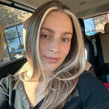 Spend the morning with me 🤍 happy Thursday! Love you guys!! #morning ...