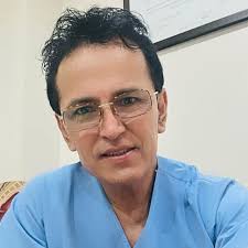 Dr. Rolando Reyes Cortez