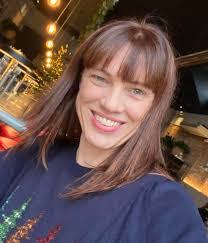 Jenny Harris's Instagram, Twitter & Facebook