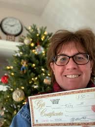 Official) Lynn Eats wishes you a Festive Safe New Year's Eve! 🥂 Watcha all  doing? Let's see pics!!!! See ya Next Year! 🍷 Anna Lally & Ryan Mulherin  Your Admins!