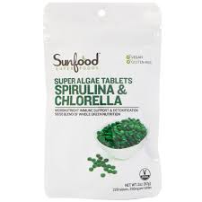 Chlorella and spirulina are both microalgae, but you would never confuse the two if you put them side by side. Sunfood Spirulina Chlorella Super Algae Tablets 225 Tablets Iherb