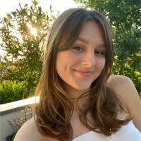 3300+ profilů „Bechtold“