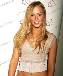 You Won T Believe What Leighton Meester Looked Like Before Gg Refinery29 Http Www Refinery29 C Leighton Meester Leighton Meester Hair Gossip Girl Hairstyles