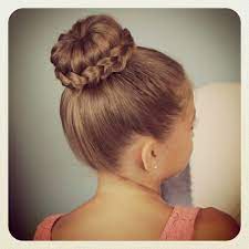 Lace Braid Bun Cute Updos And More Hairstyles From Cutegirlshairstyles Com Cute Hairstyles Updos Flower Girl Hairstyles Cool Hairstyles For Girls