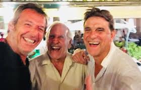 He started a career on radio in 1989, then became tv presenter in 1995 and tried a career as. Avec Patrice Laffont Et Tex Jean Luc Reichmann Facebook