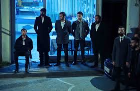 İşte çukur dizisinin son bölümünden ayrıntılar… 26 nisan akşamında show tv ekranlarında takip edilen çukur 127. Lxl2d Mqlv2vqm