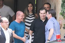 Recebo esta homenagem emocionado e com muita satisfação! Marcos Do Val Levou Namorada Que Empregou No Senado Em Viagem De R 50 Mil Aos Eua