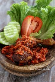 Ayam Penyet Resipi In 2020 Food Indonesian Food Spicy Recipes