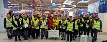 The man made his way to a back office and stabbed larry wells, a. Skurril Streik Bei Toys R Us Braunschweiger Markt Macht Freiwillig Zu