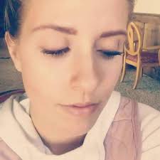 Amanda Wixom's Instagram, Twitter & Facebook