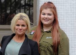 Former atomic kitten singer kerry katona has said she would actively encourage her daughters molly, 18, and lilly, 16, to go. Kerry Katona S Tears Over Daughter Molly S Decision To Live In Ireland Entertainment Daily