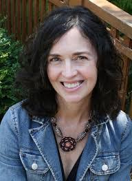 Darcie Johnston's Instagram, Twitter & Facebook