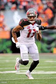 Tampa Bay Buccaneers Wide Receiver Mike Evans Runs A Route During The Mike Evans Wide Receiver Tampa Bay Buccaneers